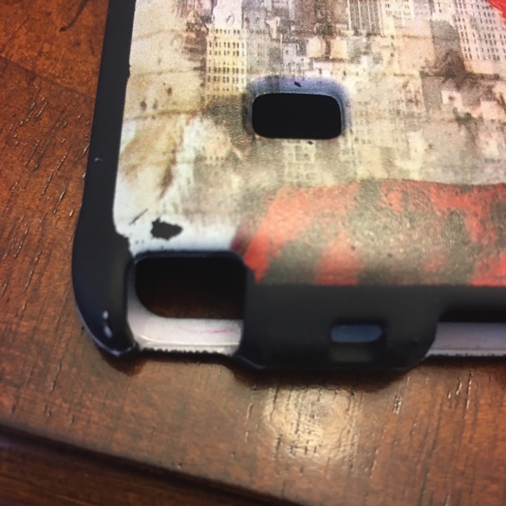 Note four case - Picture 3 of 3